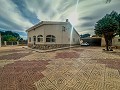 Belle villa entre Sax et Elda avec piscine et maison d'hôtes in Alicante Dream Homes Castalla 