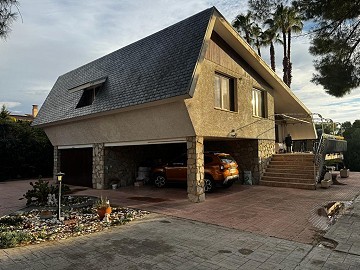 House/Chalet in Urb Loma Bada