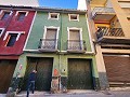 Großes Haus mit Garagen zum Renovieren im Zentrum von Villena in Alicante Dream Homes Castalla 