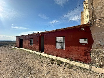 Grande maison de campagne à rénover à Jumilla