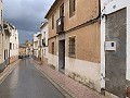 Großes Stadthaus mit Innenhof und Garage in Alicante Dream Homes Castalla 