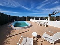 Jolie maison de 2 chambres avec piscine, eau de ville et énergie solaire in Alicante Dream Homes Castalla 