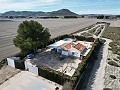 Preciosa casa de 2 dormitorios con piscina, agua corriente y energía solar. in Alicante Dream Homes Castalla 