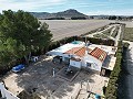 Jolie maison de 2 chambres avec piscine, eau de ville et énergie solaire in Alicante Dream Homes Castalla 