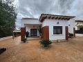 Villa urbaine de 3 chambres à distance de marche de Monovar avec piscine commune et courts de padel in Alicante Dream Homes Castalla 