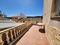 Großes Stadthaus mit 5 Schlafzimmern und Innenpool in Alicante Dream Homes Castalla 