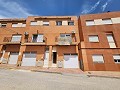 Maison de ville de 3 chambres et 2 salles de bains avec piscine commune et garage in Alicante Dream Homes Castalla 