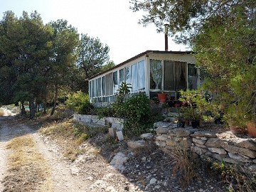 Casa de campo parcialmente reformada de 4 dormitorios y 1 baño