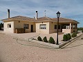 Spektakuläre Villa mit 6 Schlafzimmern und 2 Bädern und Pool in Alicante Dream Homes Castalla 