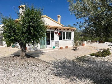 Maison de campagne avec 3 chambres et 2 salles de bains