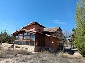 Luxuriöses Holzhaus mit 7 Schlafzimmern und 4 Bädern in Alicante Dream Homes Castalla 