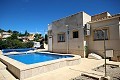 Villa mit 3 Schlafzimmern und 2 Bädern und großer Garage in Alicante Dream Homes Castalla 