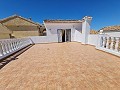 Schöne Villa mit 3 Schlafzimmern und privatem Pool in Alicante Dream Homes Castalla 