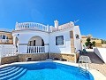 Hermosa villa de 3 dormitorios con piscina privada in Alicante Dream Homes Castalla 