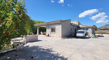 Villa De 4 Dormitorios Que Incluye Apartamento De Invitados Y Piscina - A Poca Distancia Del Pueblo