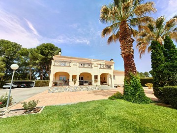 Incroyable villa de 6 chambres et 3 salles de bains à Yecla