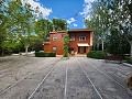 Amplia casa con piscina y pista de tenis. in Alicante Dream Homes Castalla 