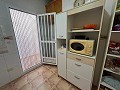 Prachtige villa met drie slaapkamers en een apart appartement met één slaapkamer in Alicante Dream Homes Castalla 