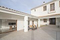 Prachtige villa met 5 slaapkamers en 6 badkamers in Alicante Dream Homes Castalla 