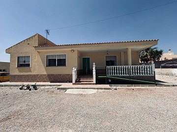 Chalet con dependencias en Abanilla