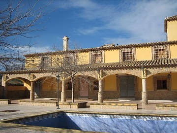 Großes rustikales Anwesen in Lorca