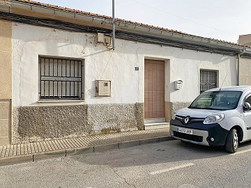 3-Schlafzimmer-Haus mit großem Innenhof in Pinoso