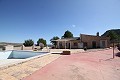 Casa H - Private und ruhige Villa in der Nähe von Yecla mit 4 großen Schlafzimmern + Pool in Alicante Dream Homes Castalla 