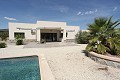 5 year old new build, with 3 bedrooms, 3 bathrooms, large pool and garage in Alicante Dream Homes Castalla 