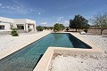 Nouvelle construction de 5 ans, avec 3 chambres, 3 salles de bains, grande piscine et garage in Alicante Dream Homes Castalla 