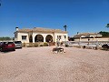 Villa de 3 chambres et 2 salles de bains à Catral avec piscine et accès asphalté in Alicante Dream Homes Castalla 