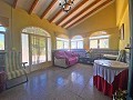 Ruhige Villa Pinoso mit 3 Schlafzimmern in Alicante Dream Homes Castalla 