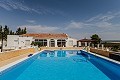 Prachtige vrijstaande villa in Yecla met zwembad en garage in Alicante Dream Homes Castalla 