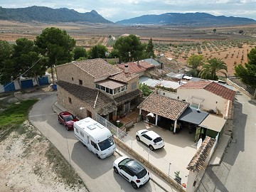 Superbe maison de 5 chambres de haute qualité avec espace clôturé